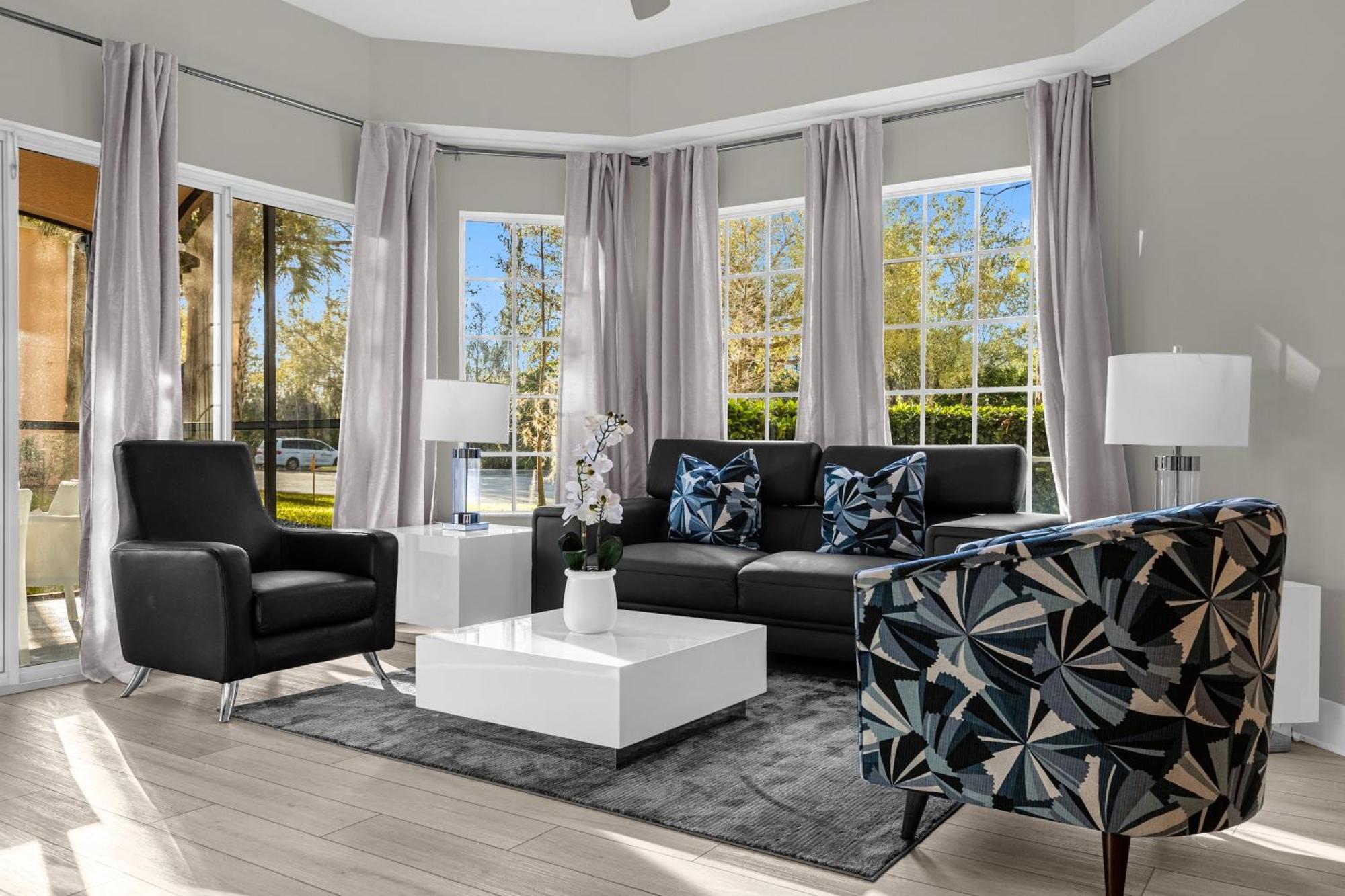 3 Bedroom Family Friendly At Worldquest Near 2734 *