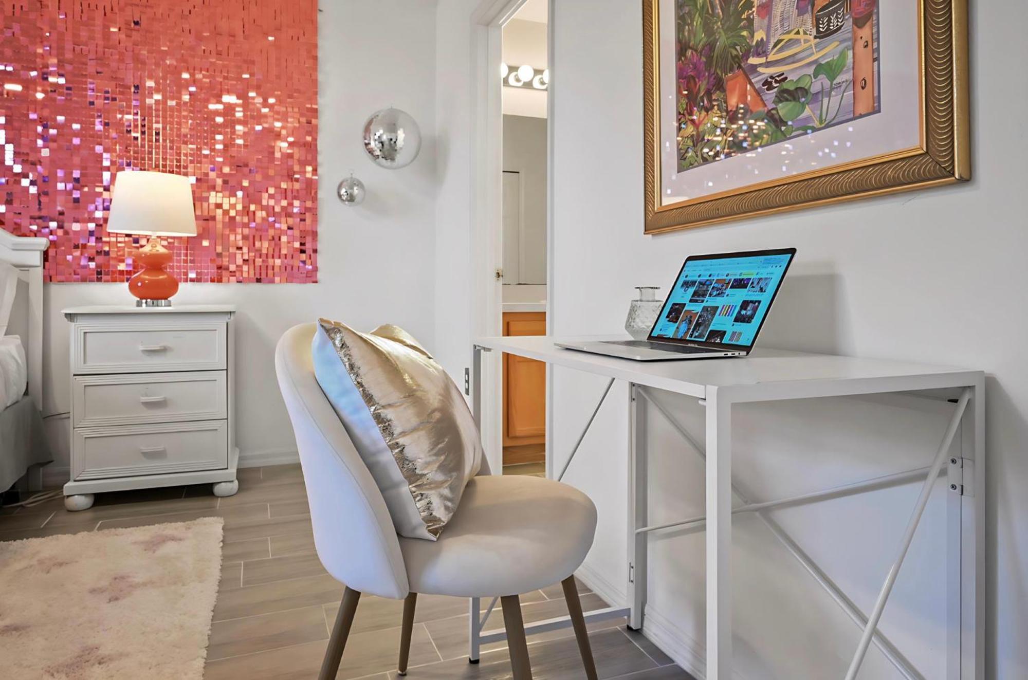 World Getaway: 4 Bedroom - Sunroof - Bbq Bliss Orlando
