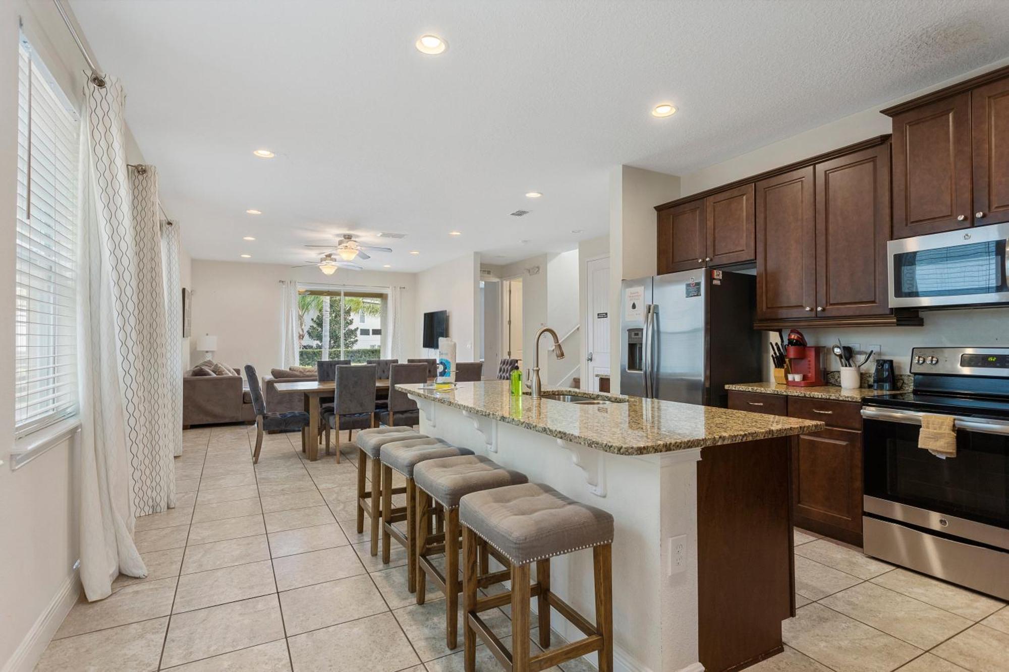 Holiday home 331-8-pc-perfectly Furnished With Games And Movie Orlando