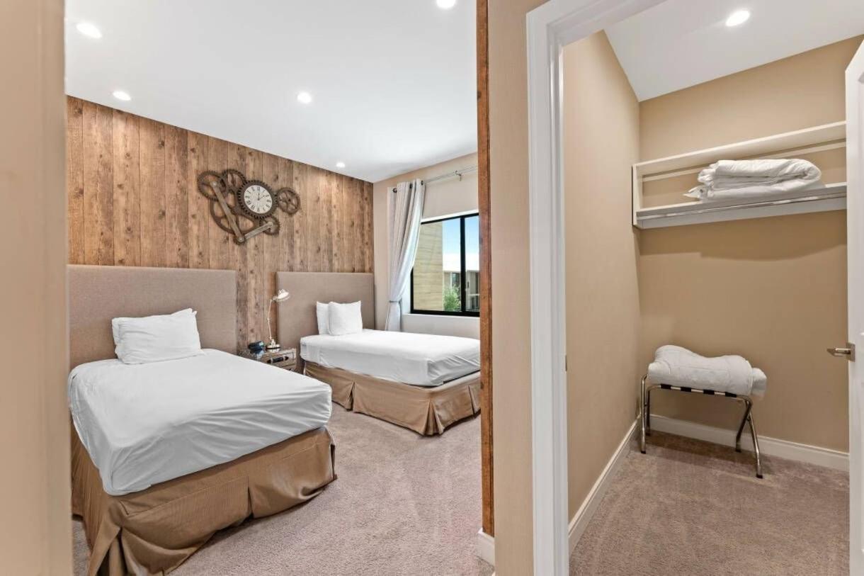 7564 Magic Village 3 Jacuzzi 6min Holiday home