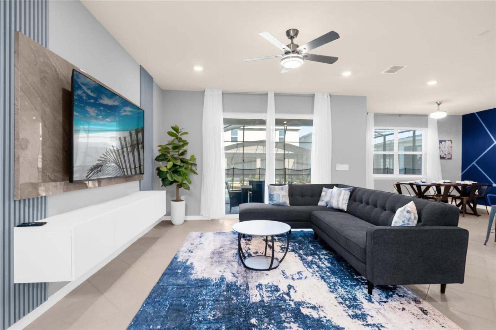 Holiday home Luxury 5 Bedroom Family With Pool Theater And Arcade Near Orlando