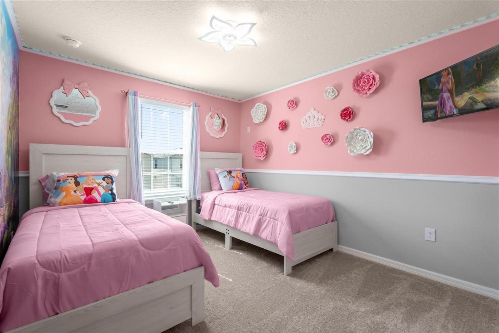 Holiday home Luxury 5 Bedroom Family With Pool Theater And Arcade Near *