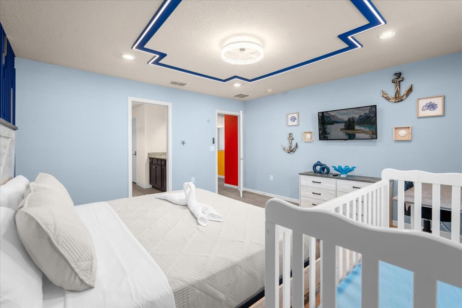 Luxury 5 Bedroom Family With Pool Theater And Arcade Near Holiday home Orlando