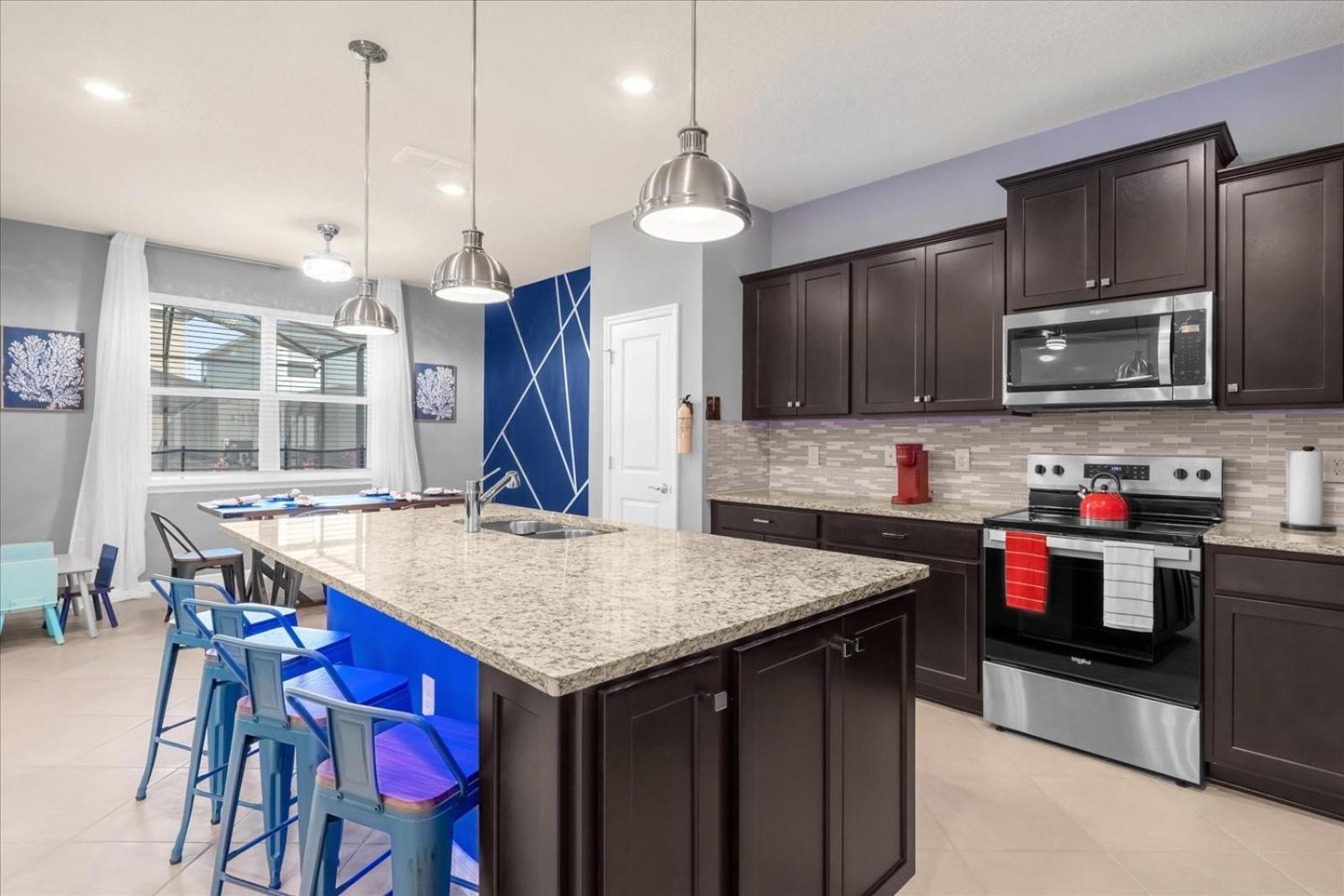 Luxury 5 Bedroom Family With Pool Theater And Arcade Near *