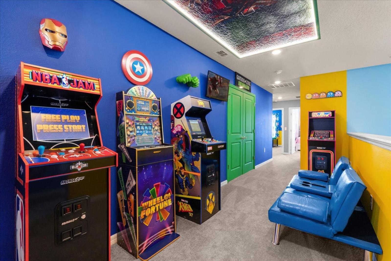 Holiday home Luxury 5 Bedroom Family With Pool Theater And Arcade Near *