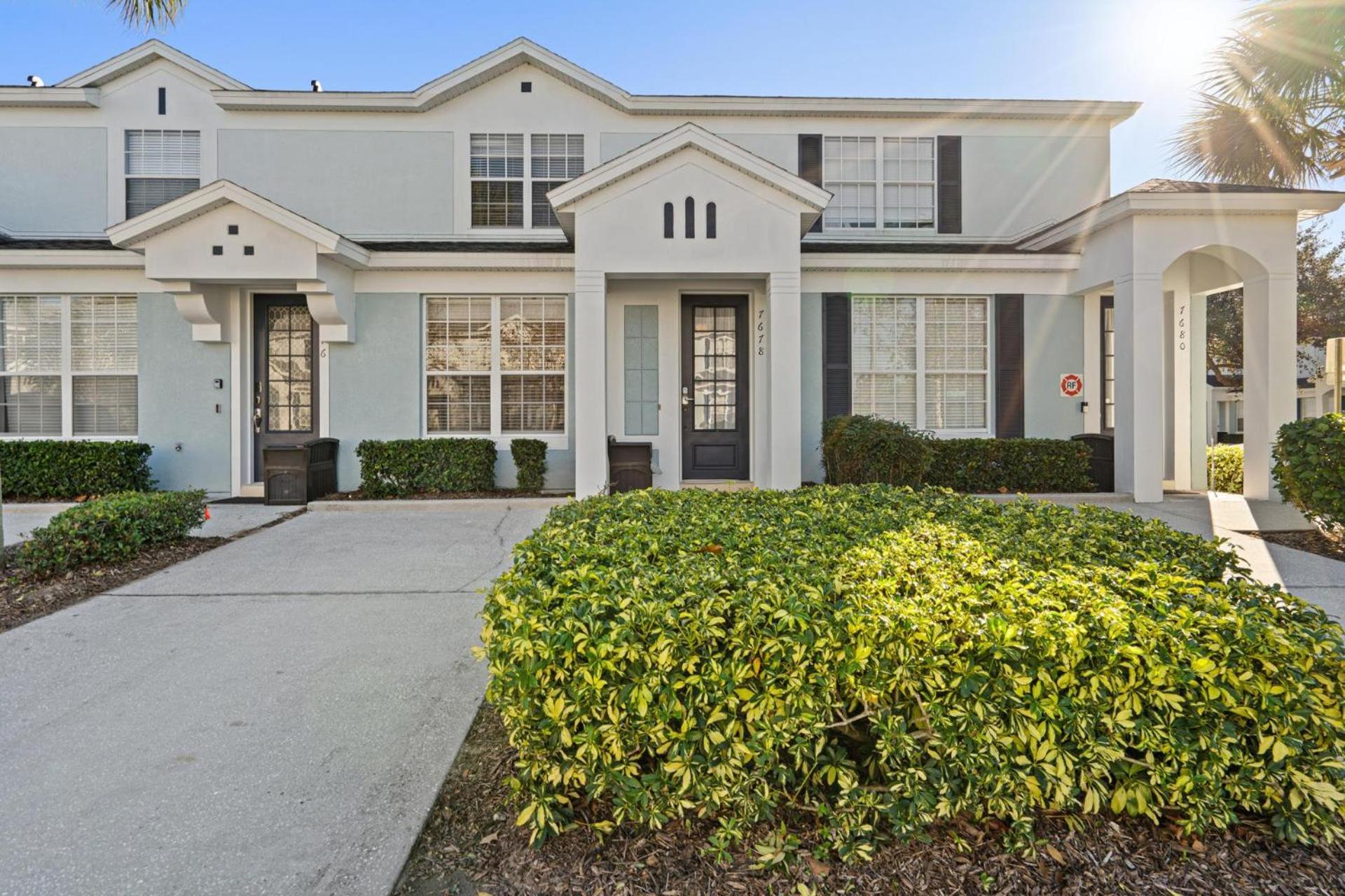 Windsor Hills 3 Bedroom Private Pool Townhome 0866 *