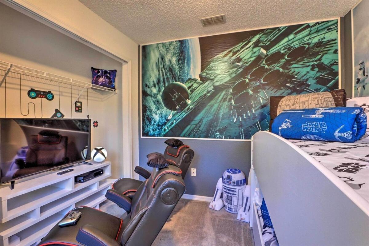 Holiday home Florida Star Wars Villa, Poolside Cinema
