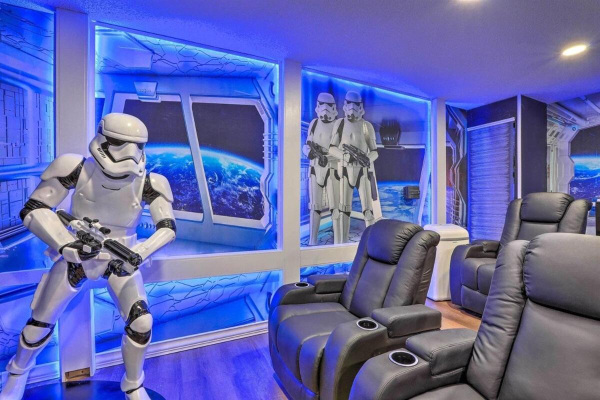 Holiday home Florida Star Wars Villa, Poolside Cinema *