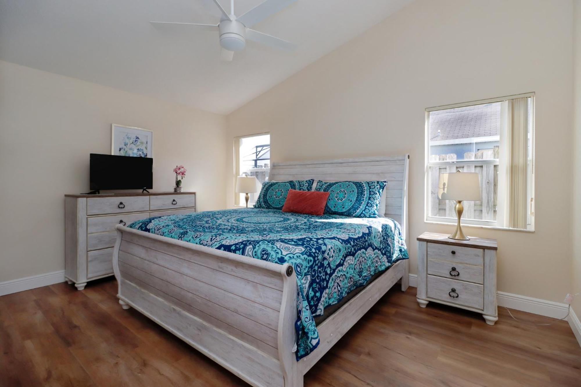 Holiday home Orange Tree Vacation With Private Pool And Near