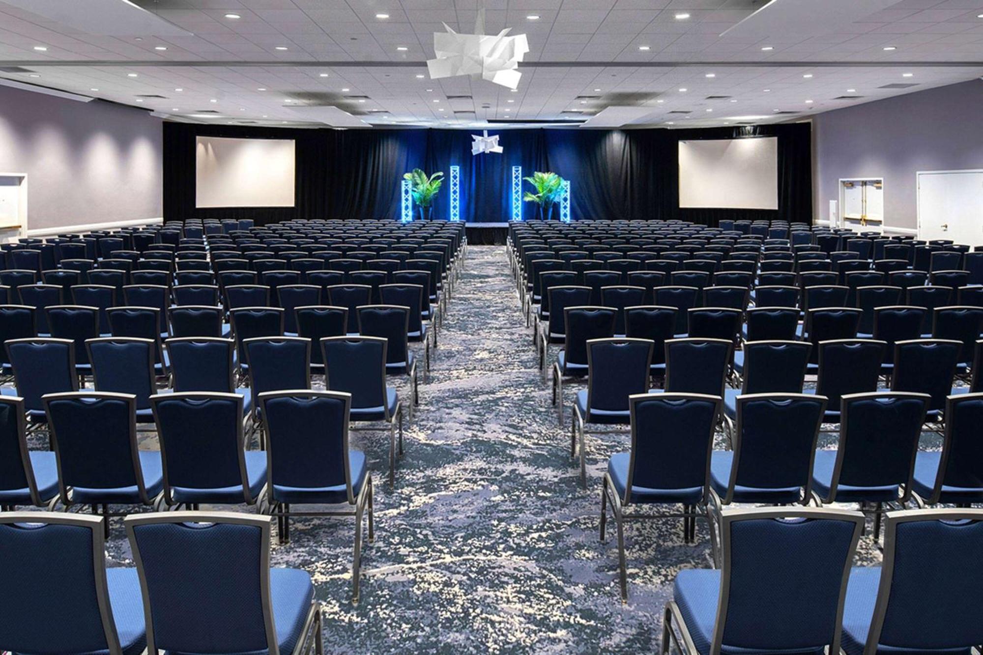 Wyndham I-drive Avanti & Conference Center 3*