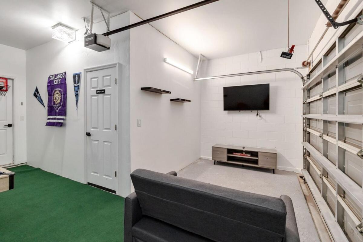 5br Oasis Retreat Near Holiday home