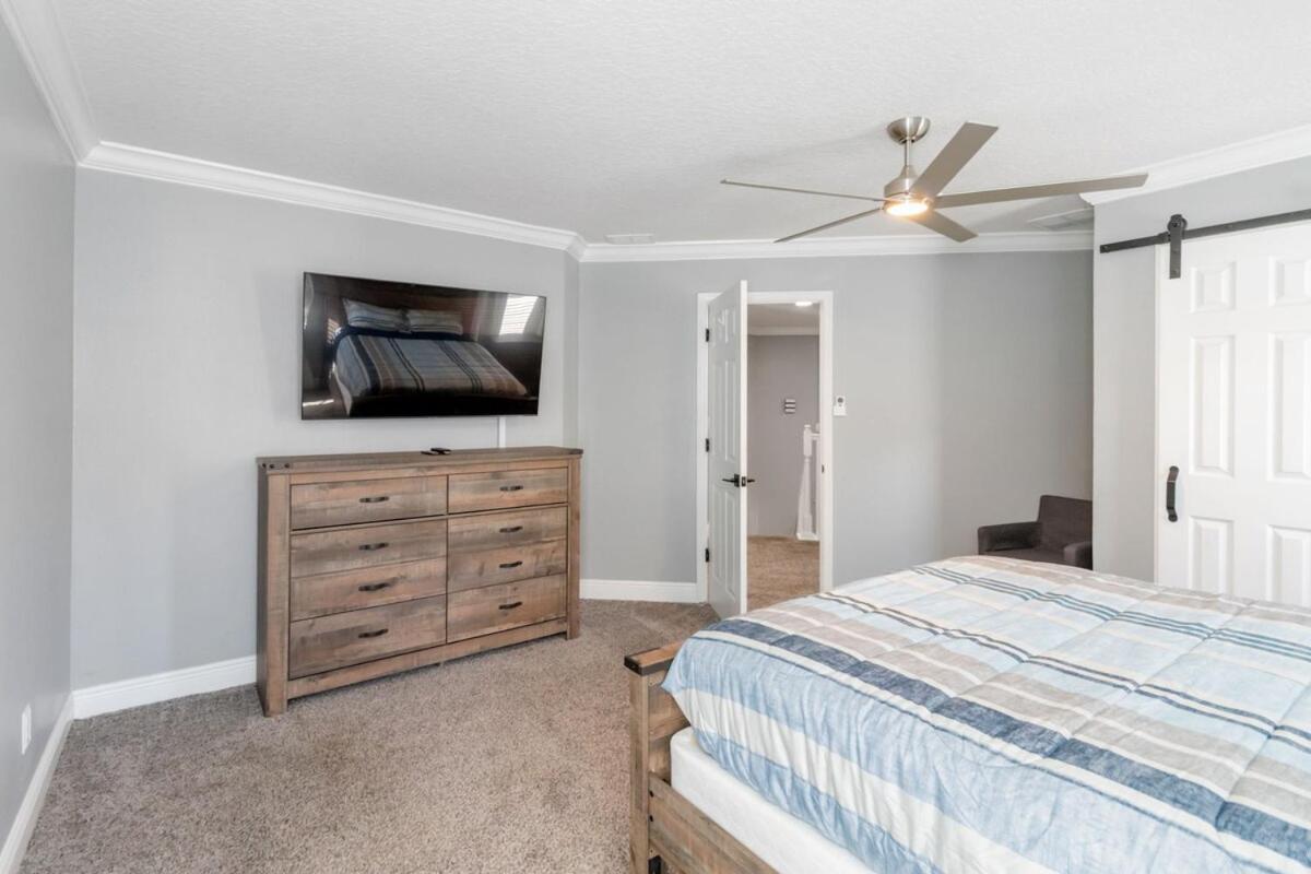 5br Oasis Retreat Near Holiday home *