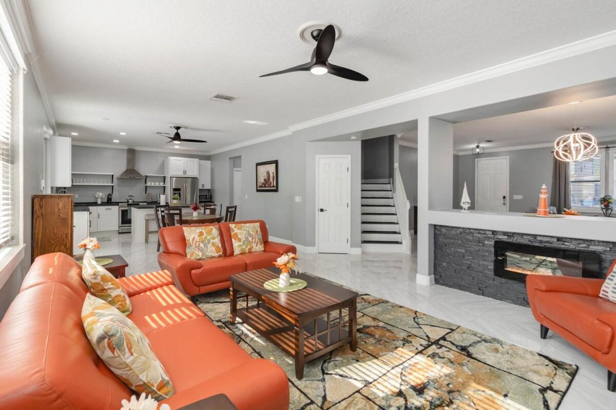 5br Oasis Retreat Near Holiday home *