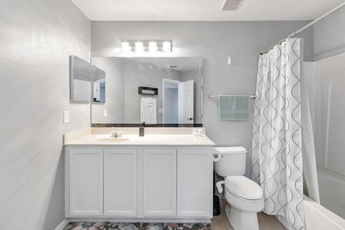 5br Oasis Retreat Near