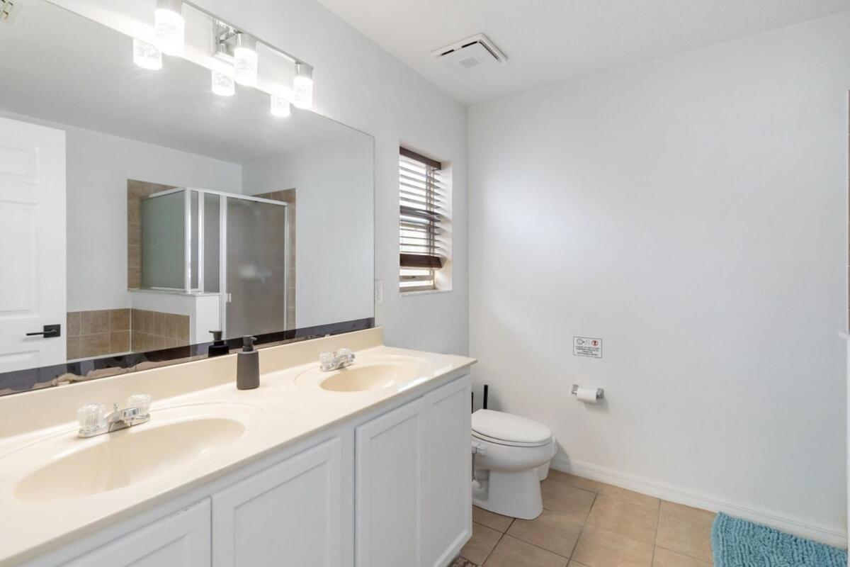 5br Oasis Retreat Near Holiday home