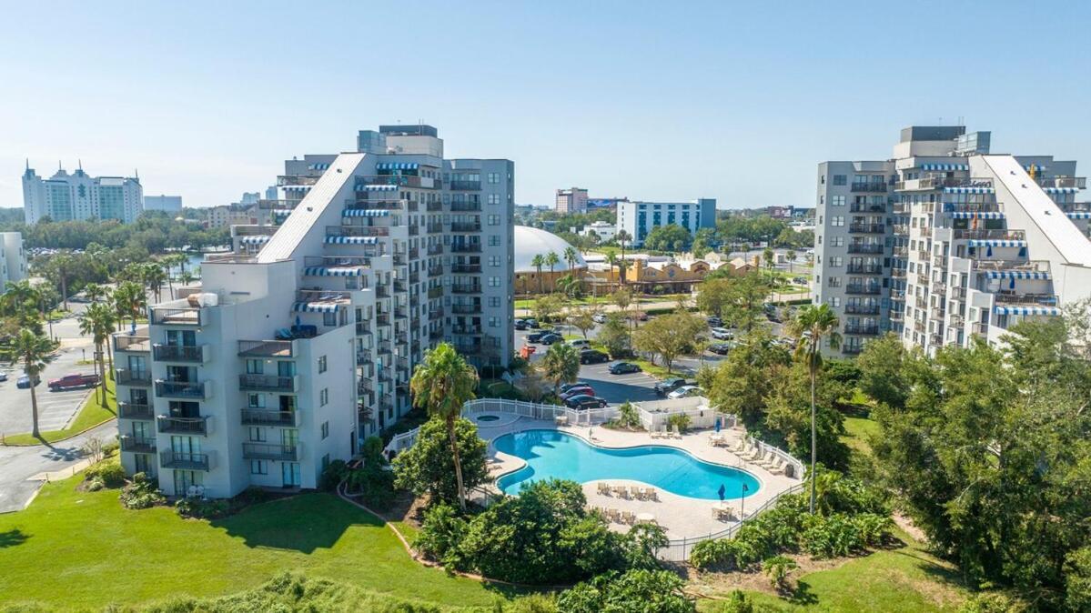 Luxury Lakeview Getaway 1 Mile Universal