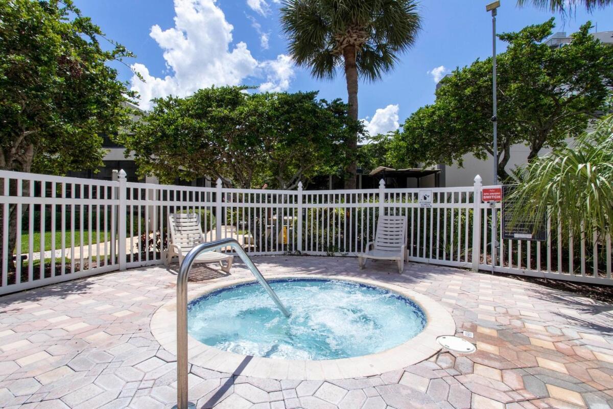 Apartment Luxury Lakeview Getaway 1 Mile Universal Orlando