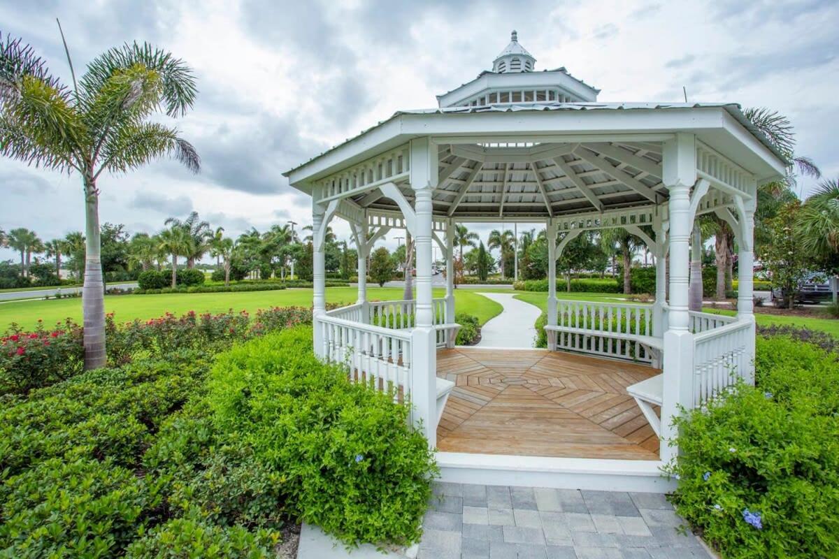 Holiday home Elegant 8br Encore Pool W Gameroom Single Family *