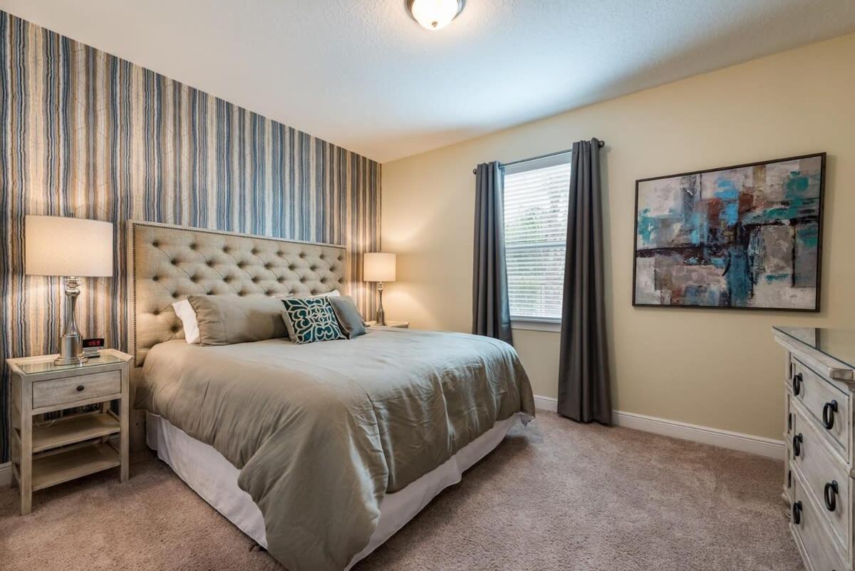Elegant 8br Encore Pool W Gameroom Single Family Holiday home