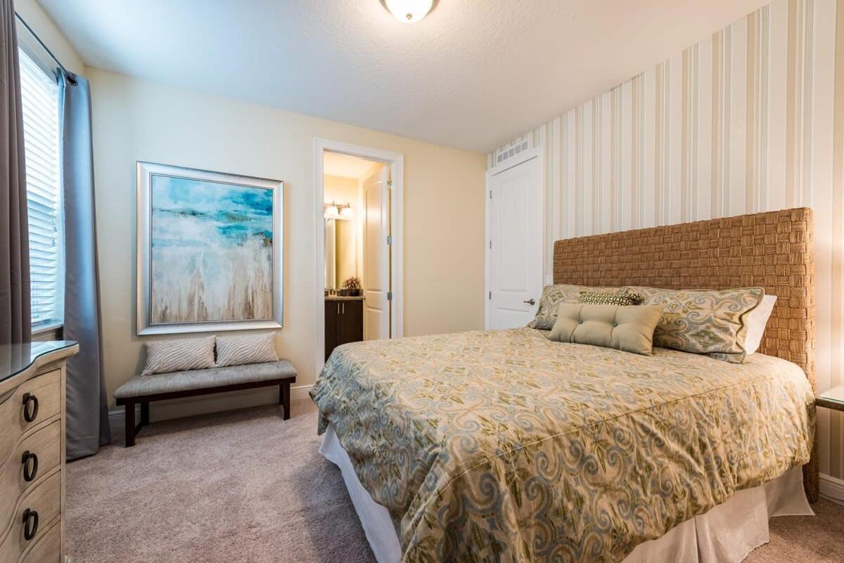 Holiday home Elegant 8br Encore Pool W Gameroom Single Family *