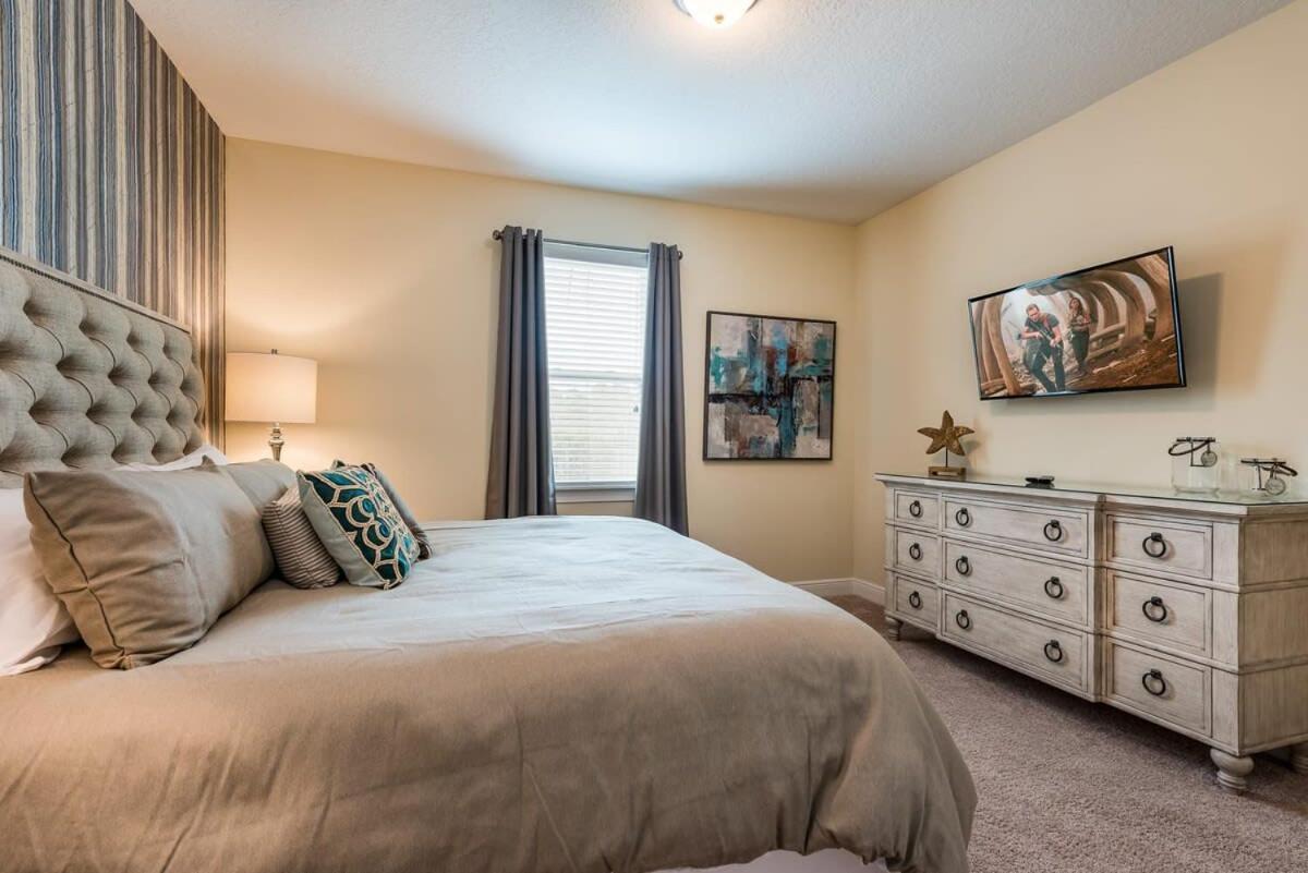 Holiday home Elegant 8br Encore Pool W Gameroom Single Family Orlando