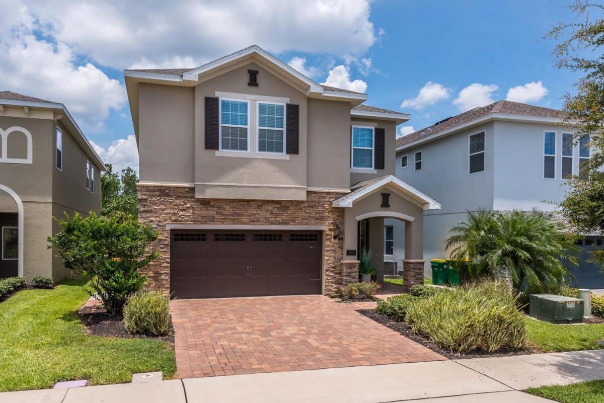 Elegant 8br Encore Pool W Gameroom Single Family Holiday home