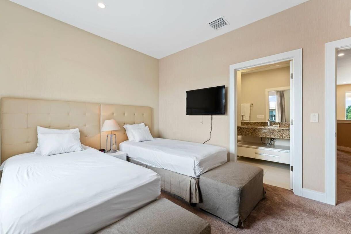 3212 Magic Village 8 Guests Lakefront 8 Min Orlando
