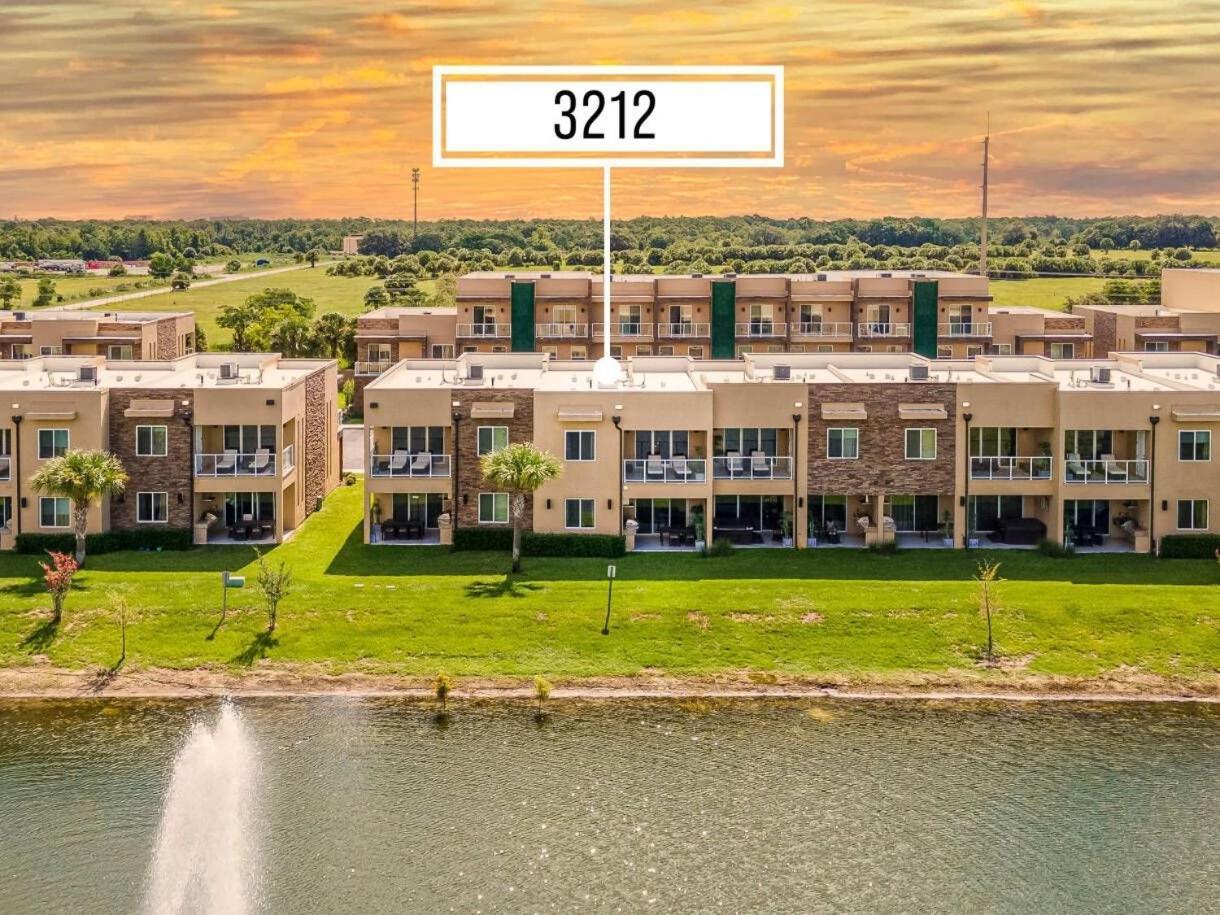 3212 Magic Village 8 Guests Lakefront 8 Min Holiday home