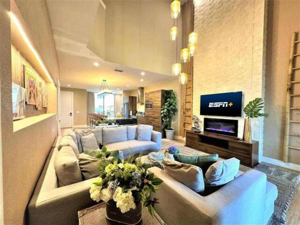 Modern 4 En W Private Hot Tub Bbq Grill Holiday home Orlando