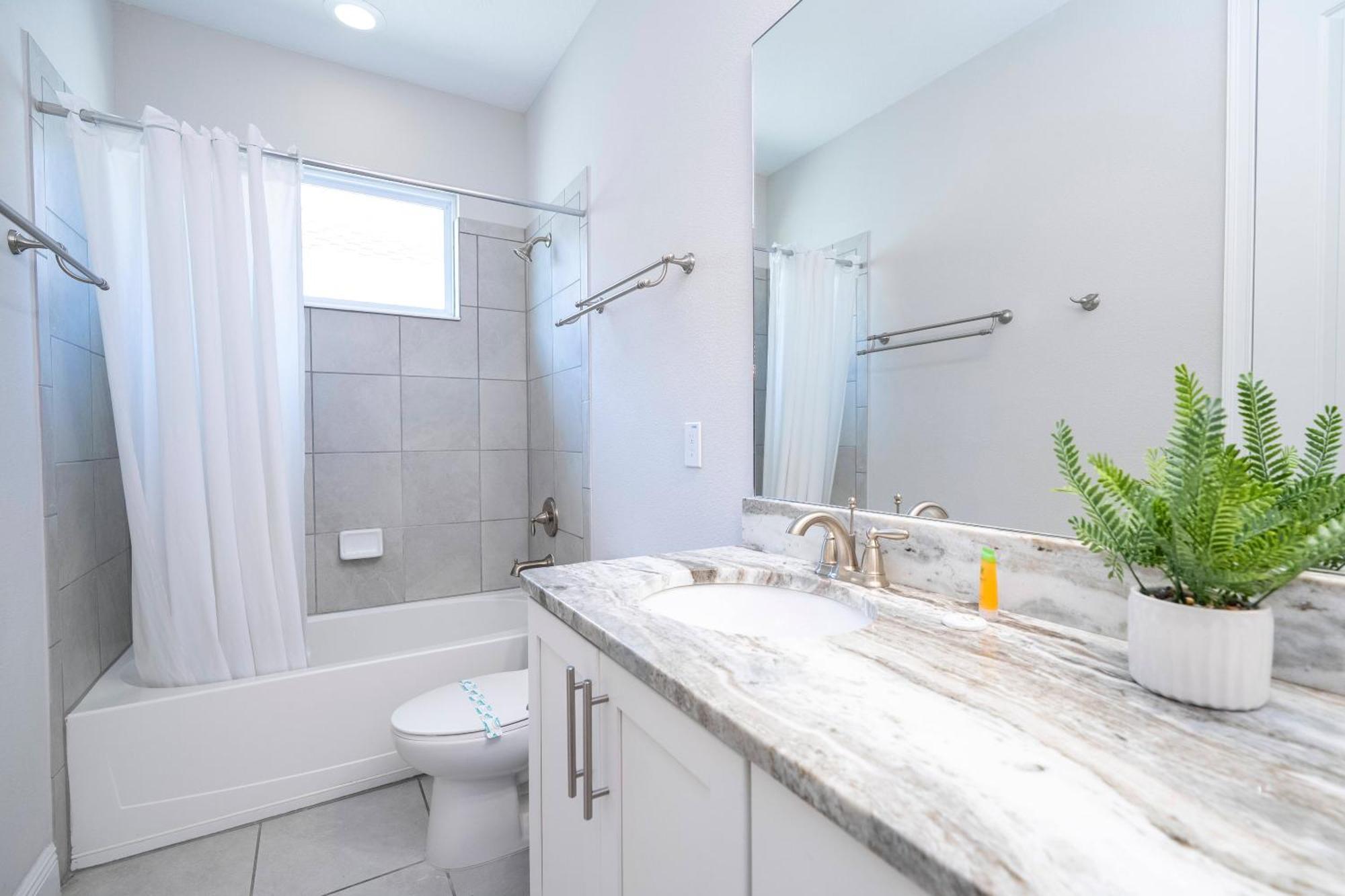 Fantastic 5br Near - Priv. Pool