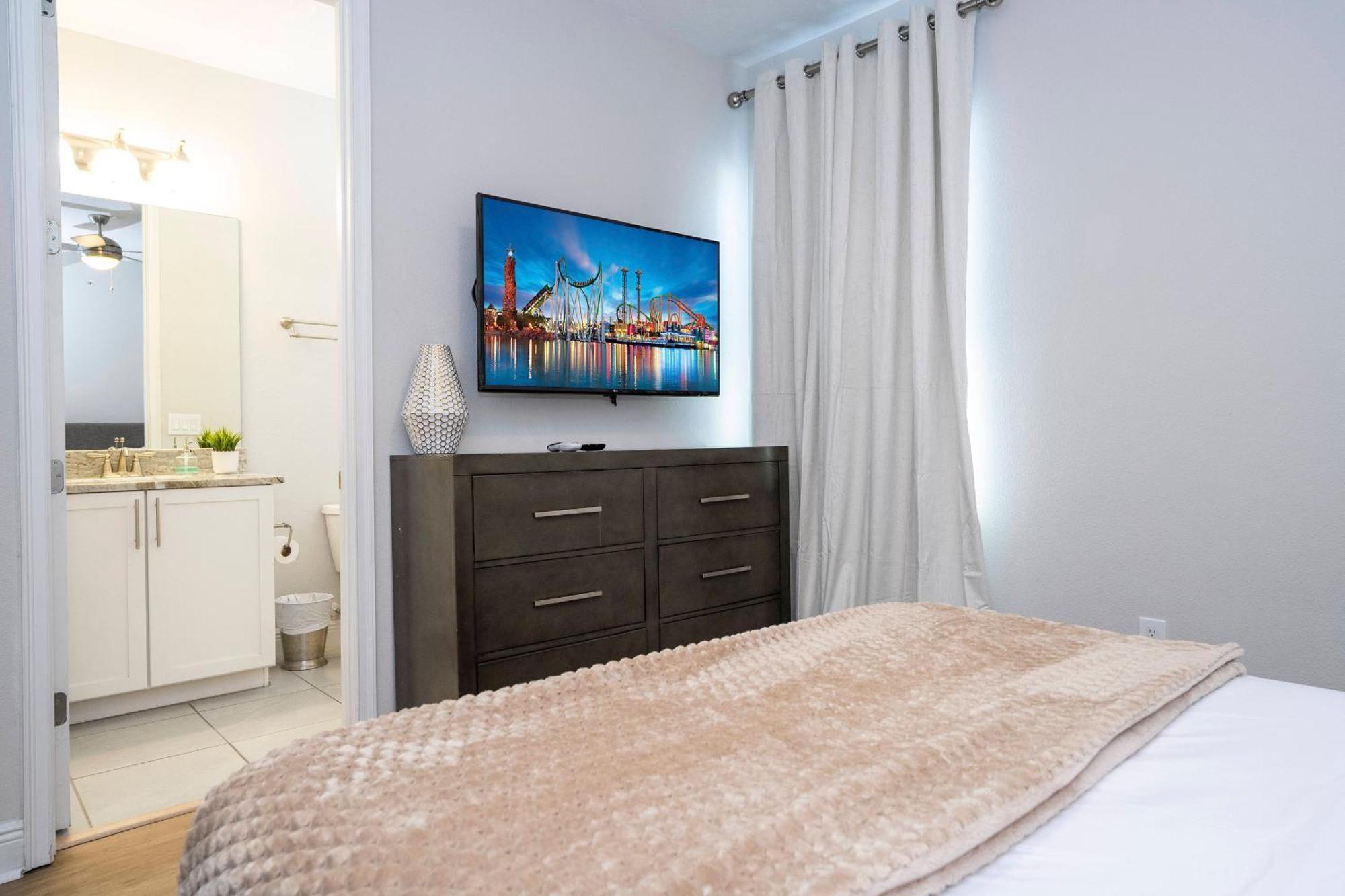 Fantastic 5br Near - Priv. Pool Holiday home Orlando