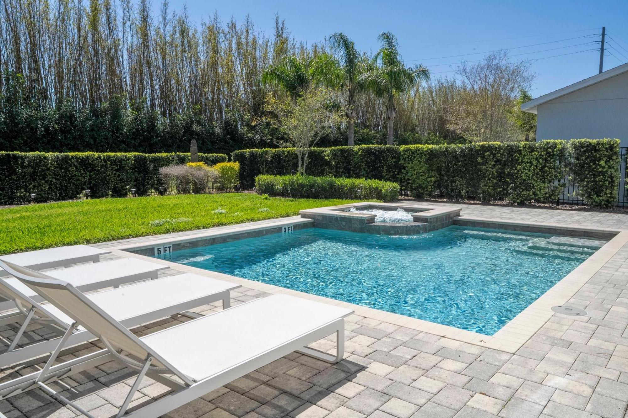 Fantastic 5br Near - Priv. Pool Holiday home