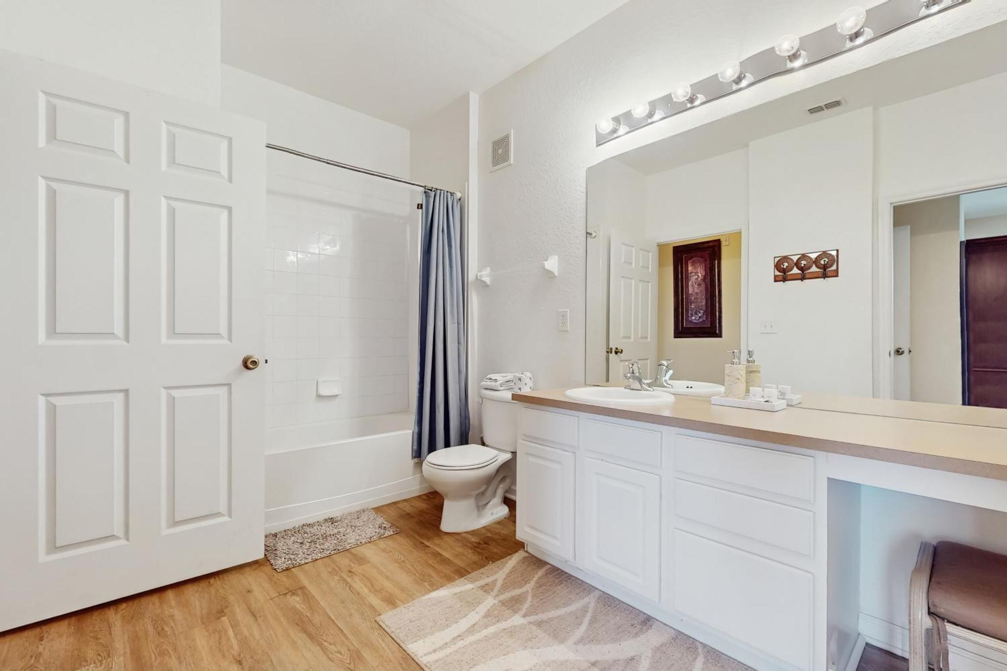 Serenity Loop Apartment