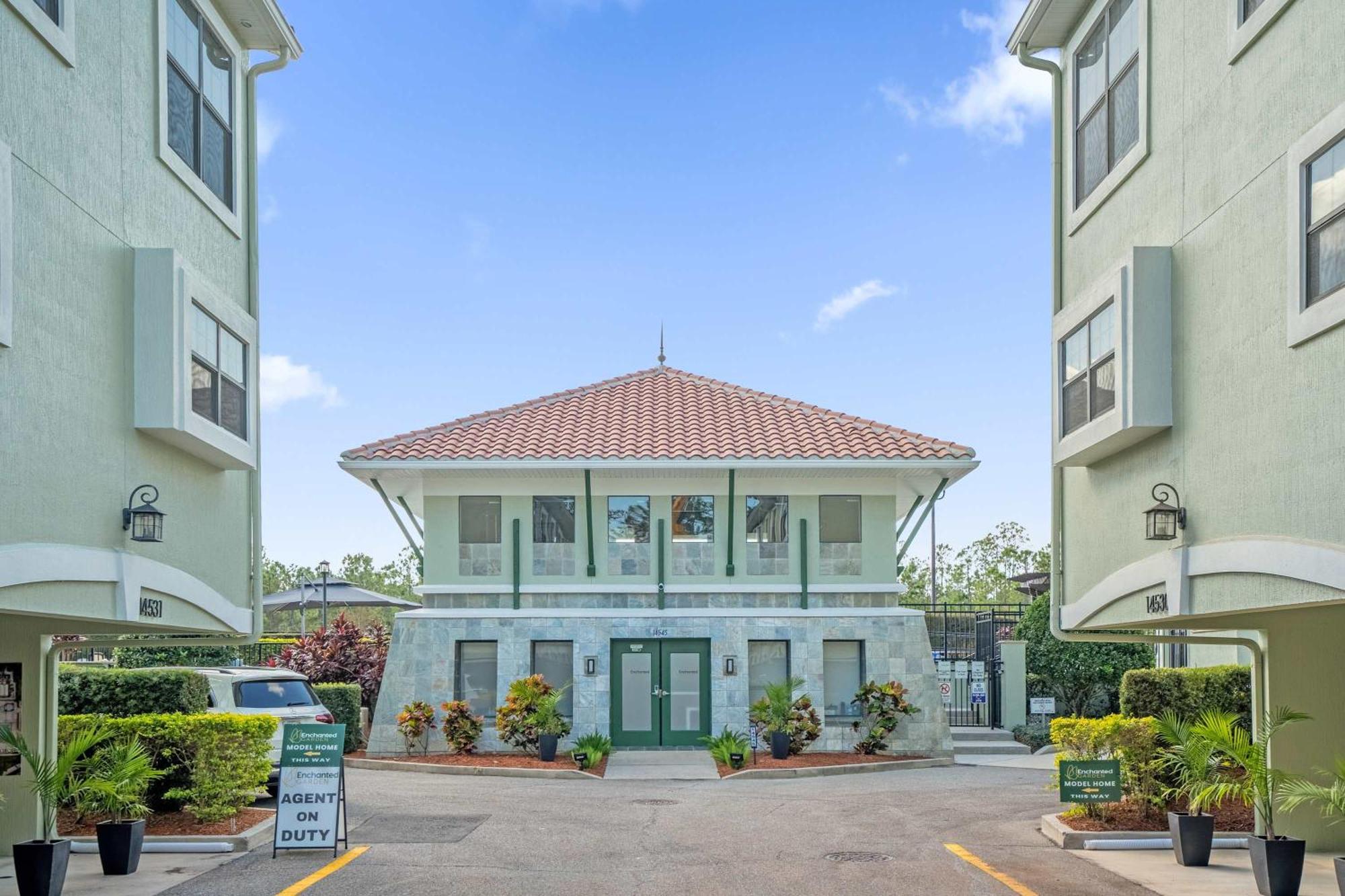 Book Your Spring Break Escape! Townhome By Disney! Holiday home