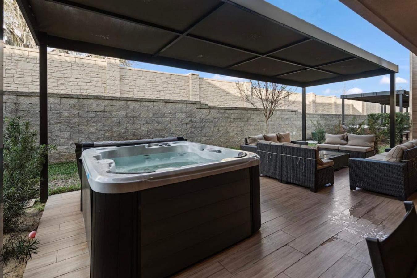 4bd And 4.5ba Amazing With Private Hot Tub Orlando