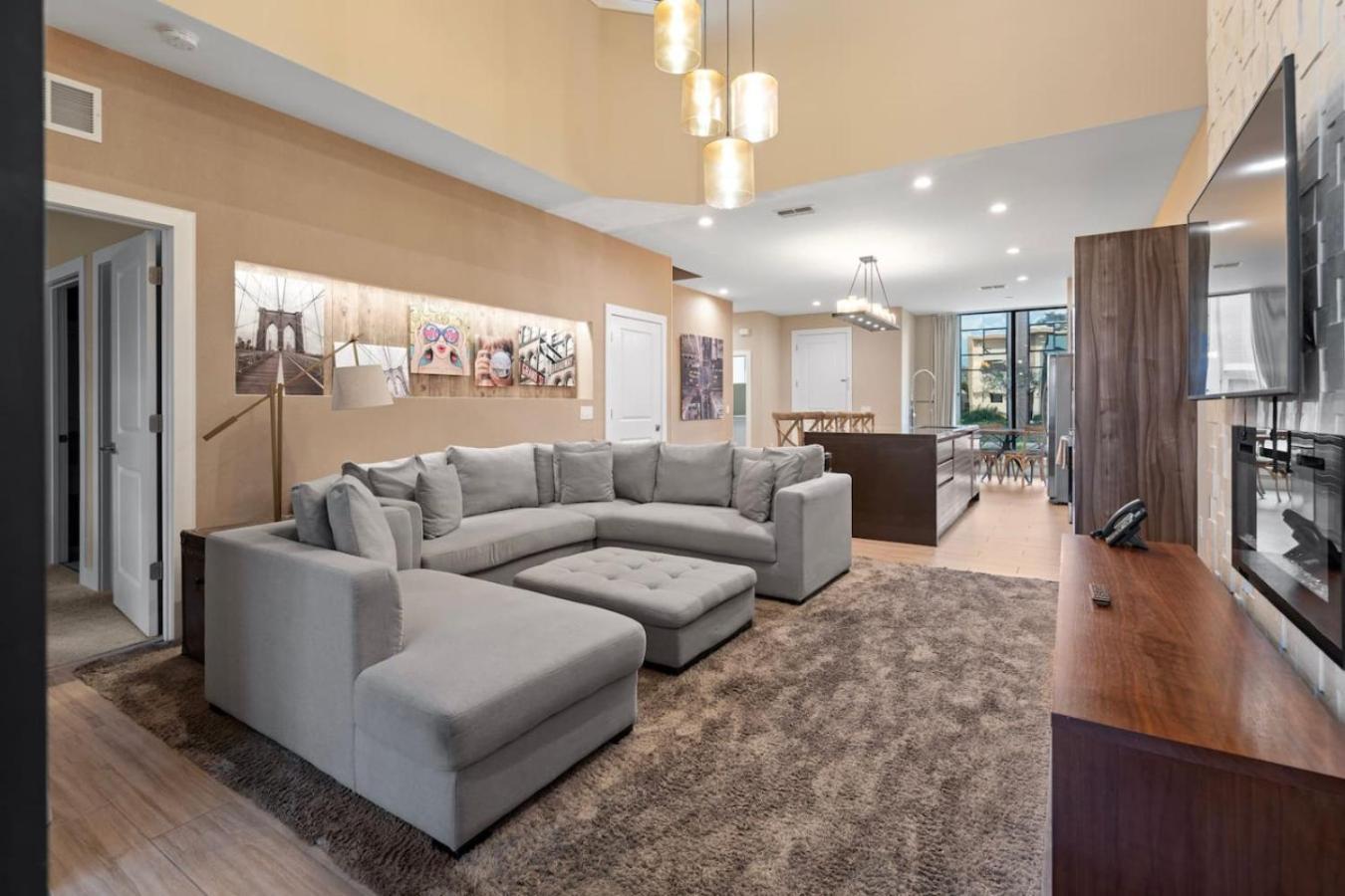 4bd And 4.5ba Amazing With Private Hot Tub Holiday home Orlando