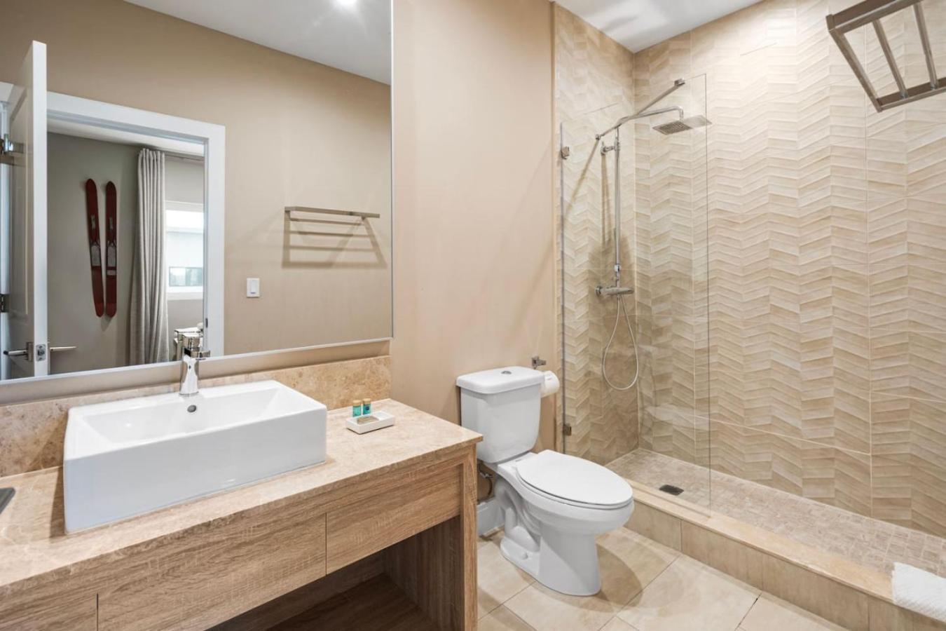 4bd And 4.5ba Amazing With Private Hot Tub Holiday home *