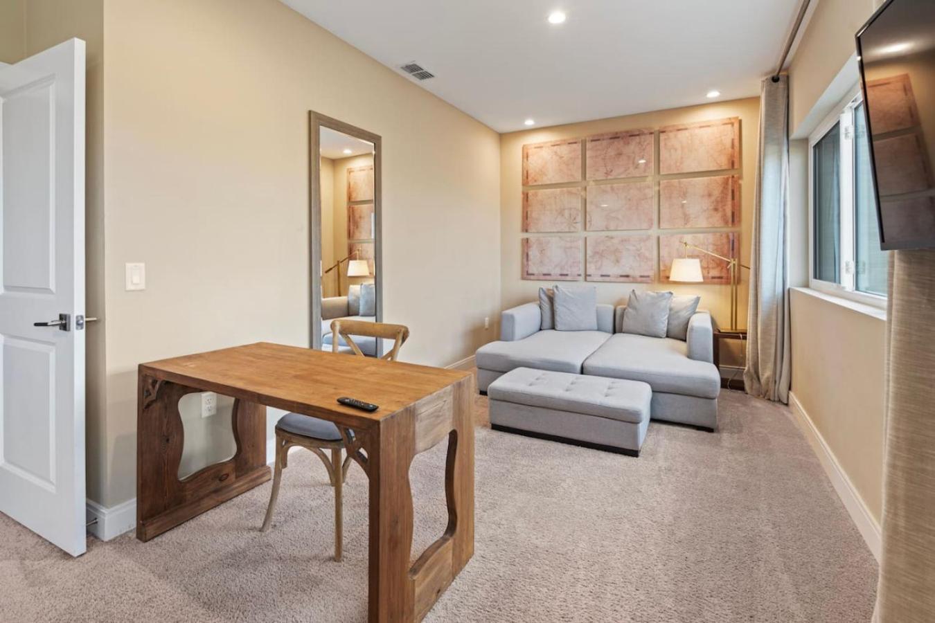 4bd And 4.5ba Amazing With Private Hot Tub Holiday home *