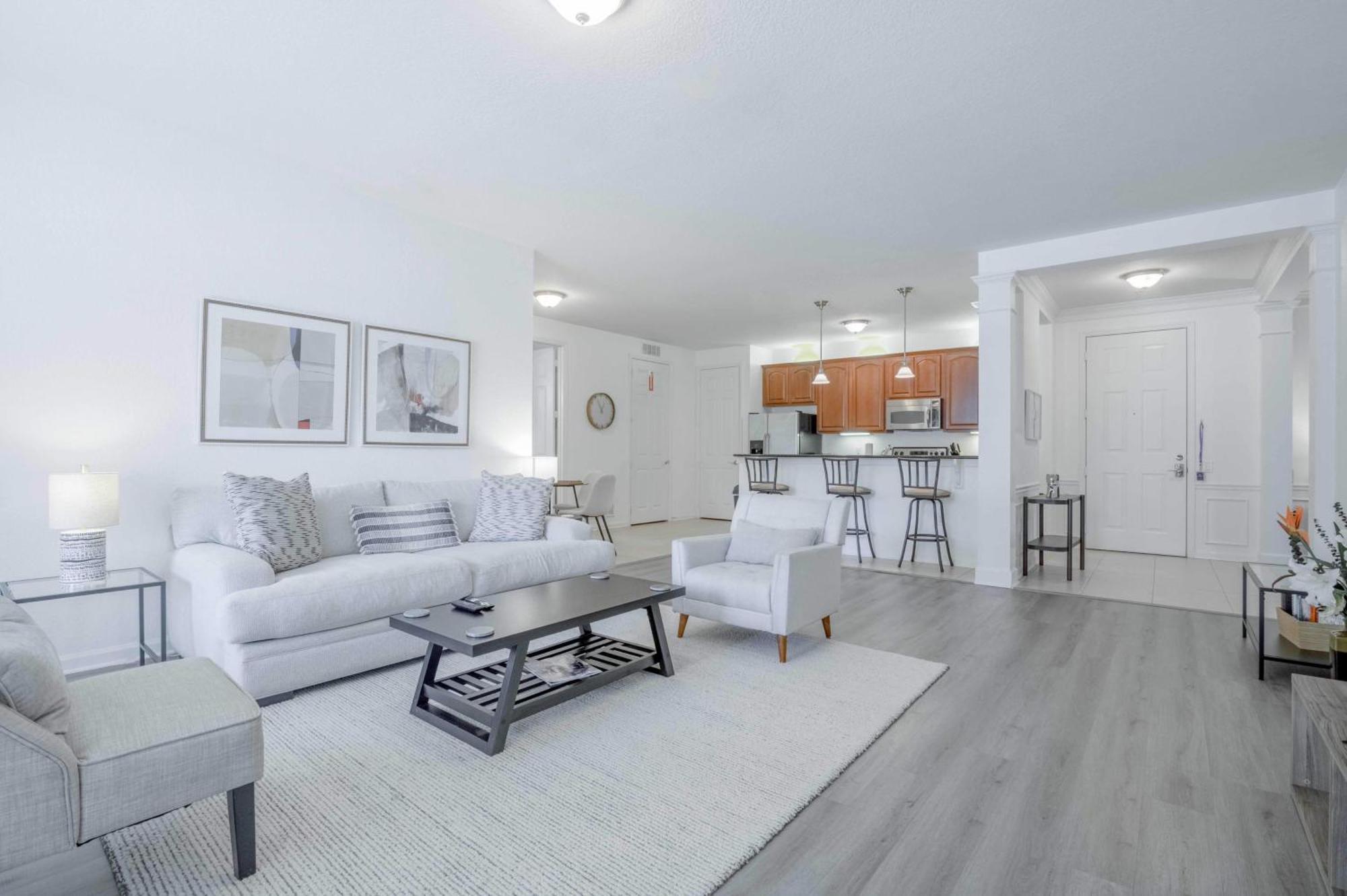 Stylish Vista Cay Luxury Mirage Near Theme Parks, And Walk To The Convention Center