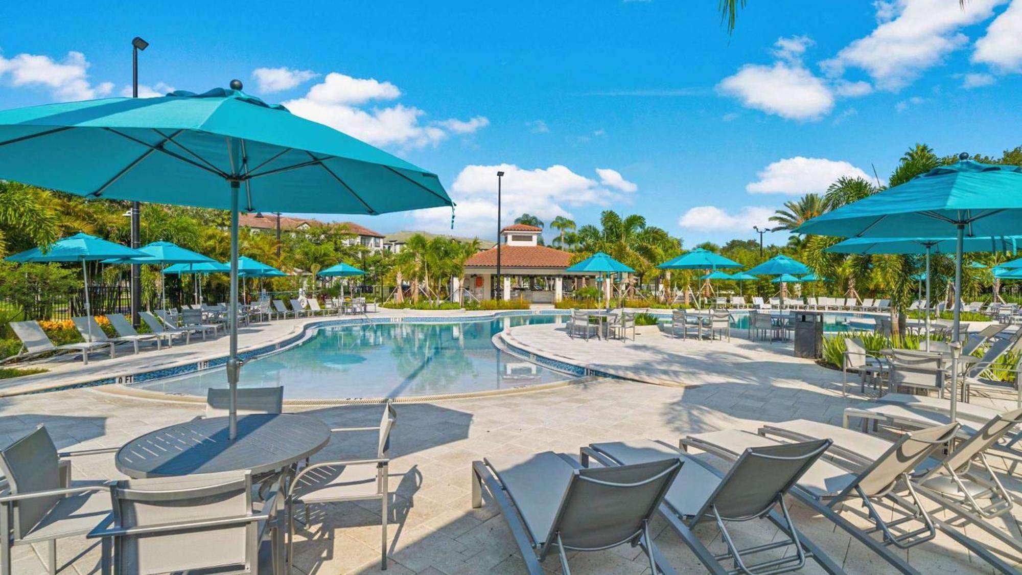 Apartment Stylish Vista Cay Luxury Mirage Near Theme Parks, And Walk To The Convention Center Orlando
