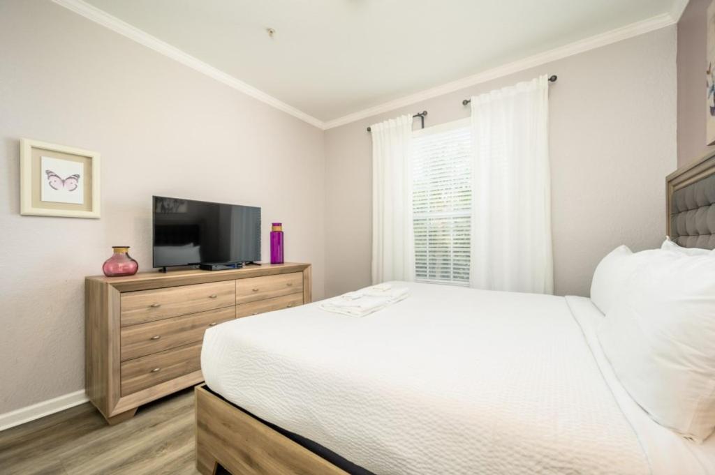 Holiday home Epic Universe New Deluxe Condo, Vista Cay - 3022