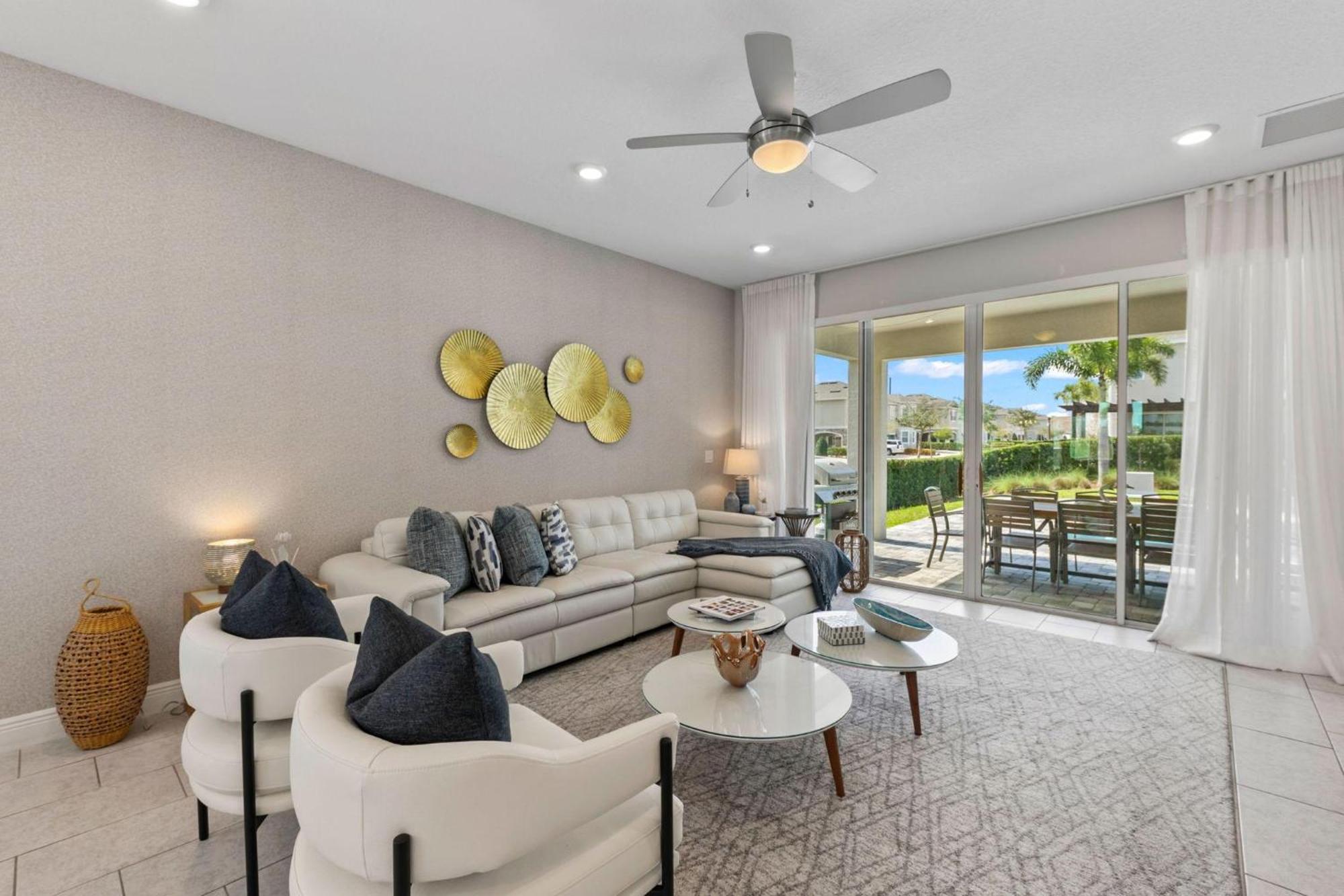 Artistic 6 Bdrm With Games At Encore Holiday home