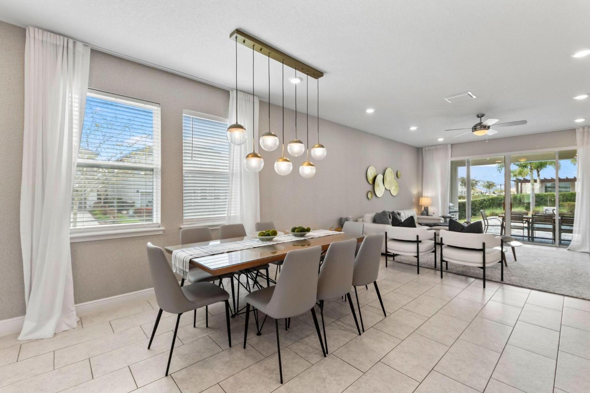 Artistic 6 Bdrm With Games At Encore