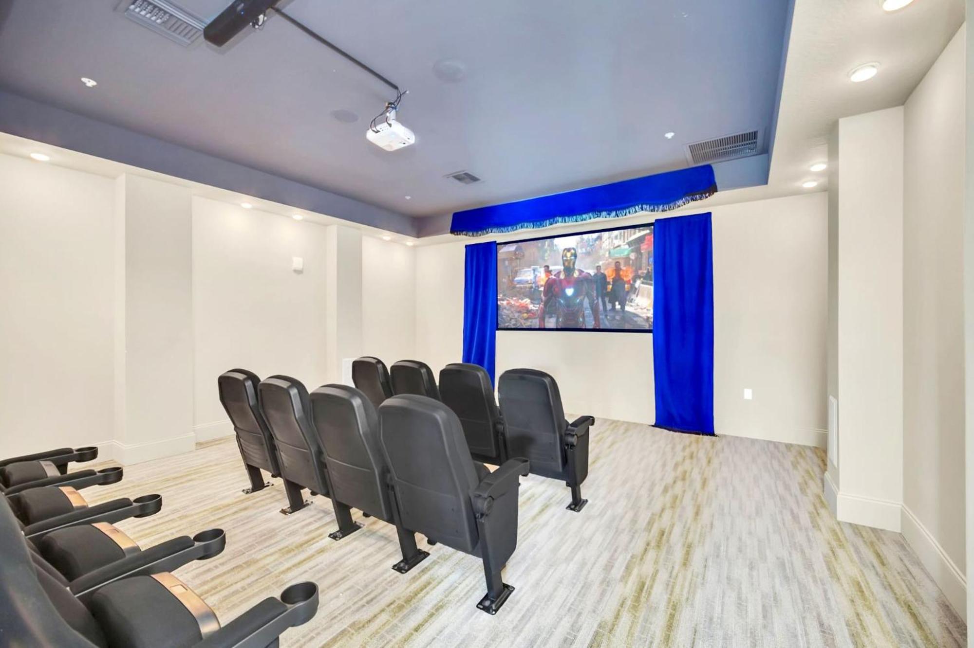 Spacious 3br With Pool And Hot Tub, Near Disney! *