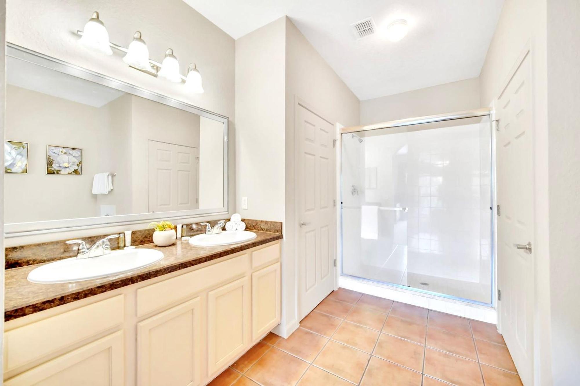 Spacious 3br With Pool And Hot Tub, Near Disney! Holiday home *