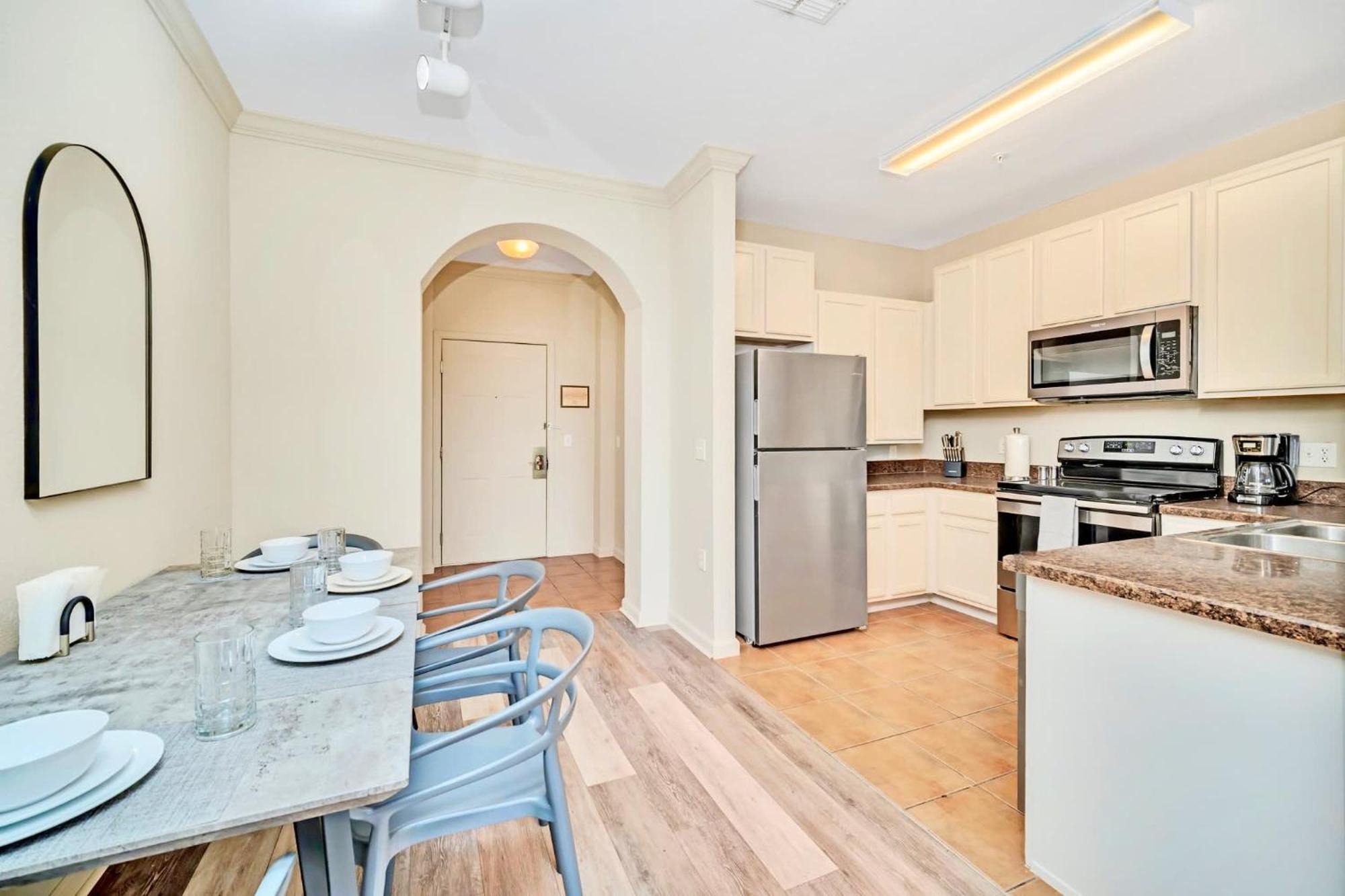 Bright - 2br With Pool & Hot Tub, Near Disney! Holiday home *