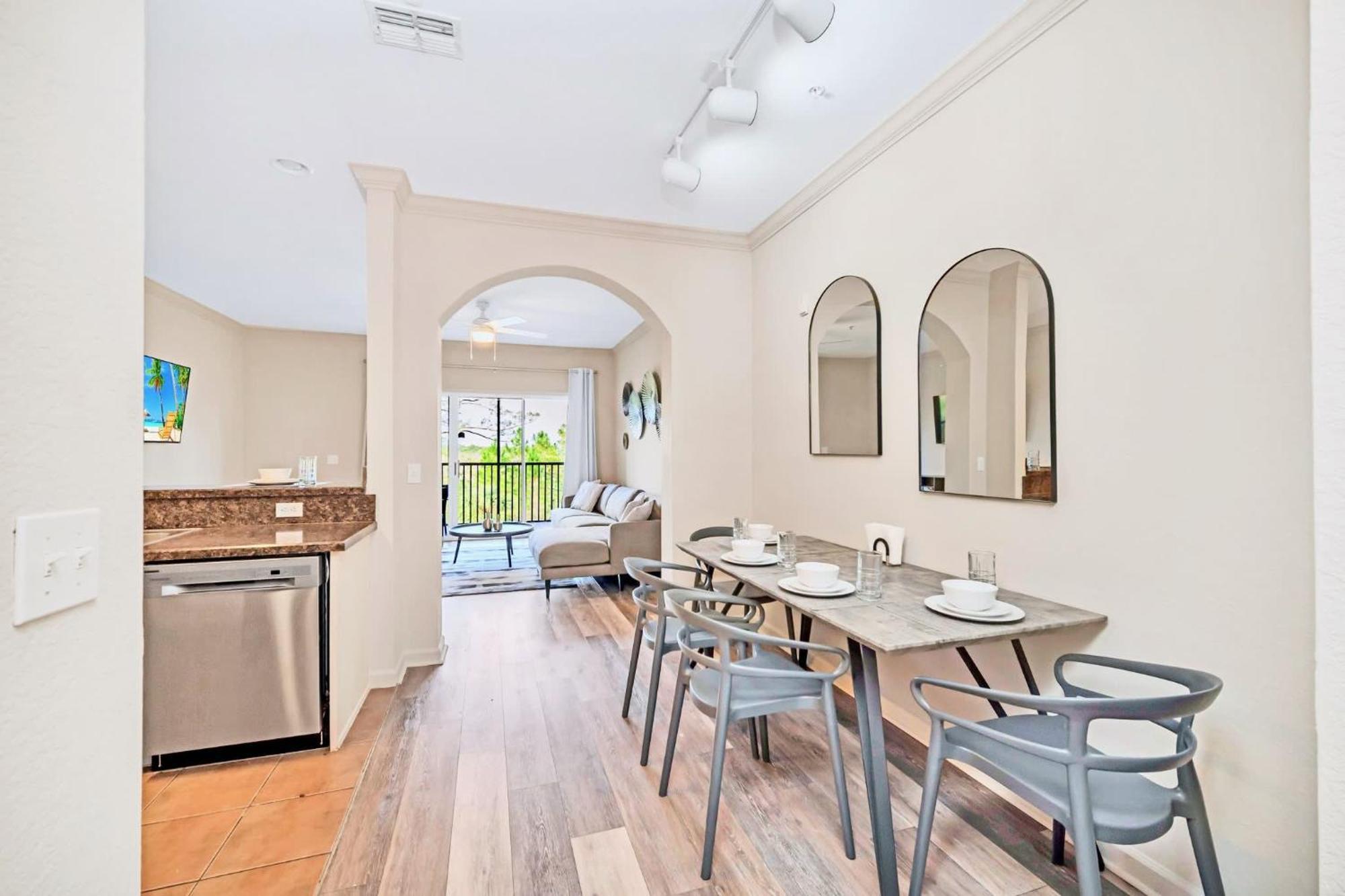 Bright - 2br With Pool & Hot Tub, Near Disney! * Orlando