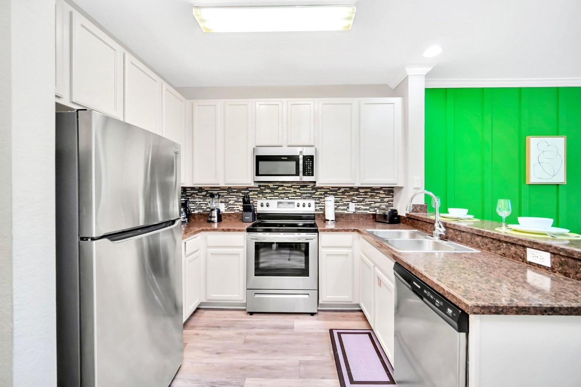 3br With Hot Tub And Pool - Near *