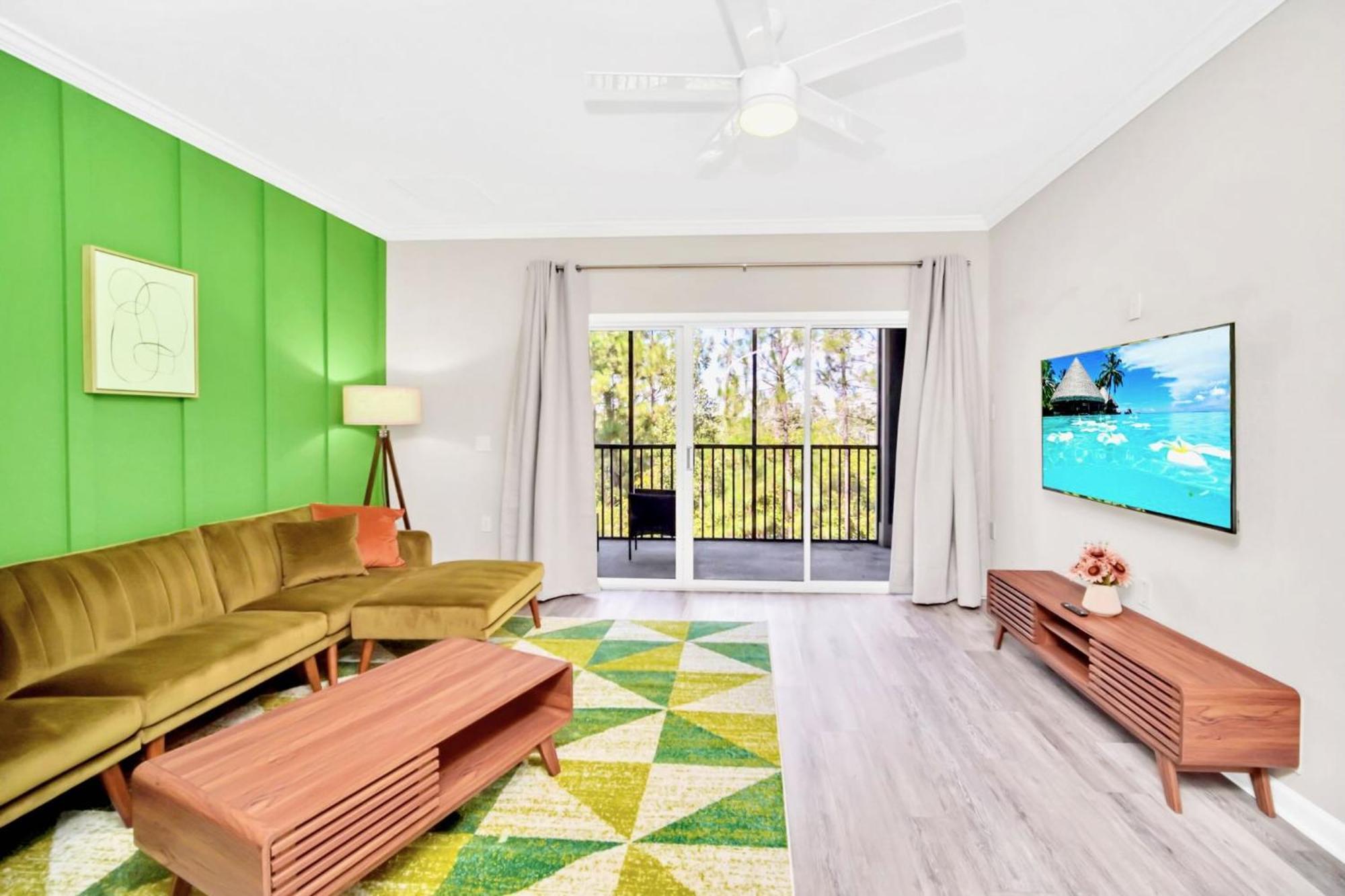 3br With Hot Tub And Pool - Near Holiday home *