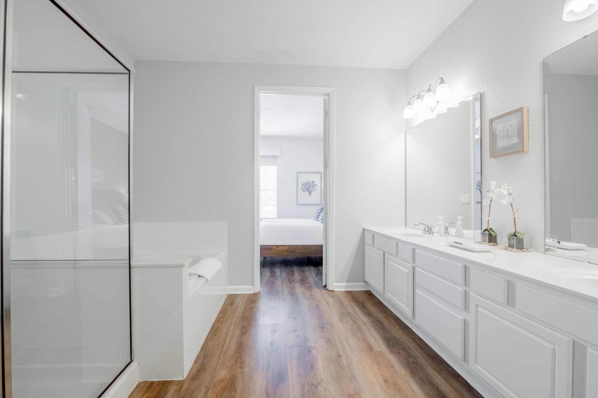 Stylish Vista Cay Luxury Electra Near Theme Parks, And Walk To The Convention Center * Orlando